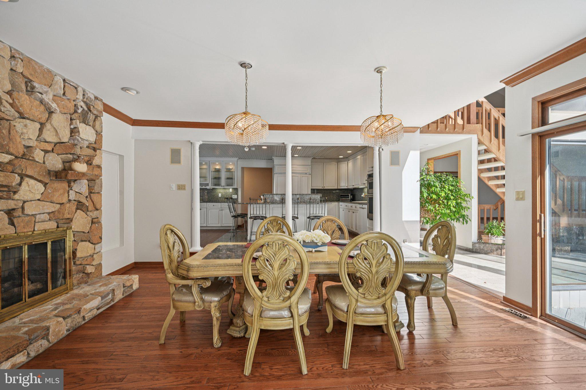 12 N COUNTRY LAKES DRIVE