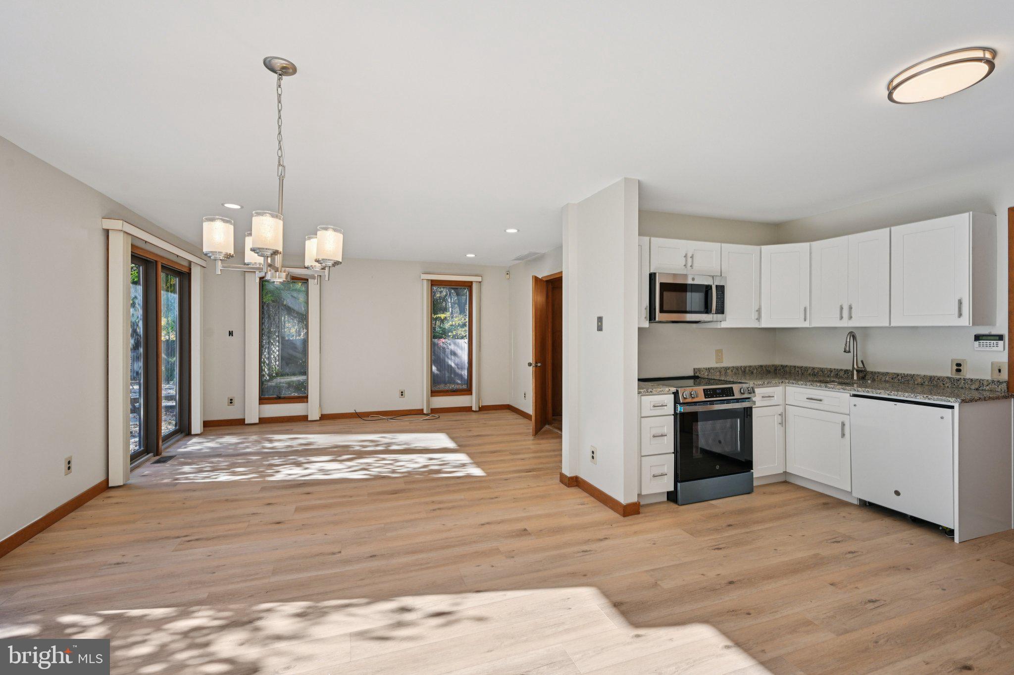 12 N COUNTRY LAKES DRIVE