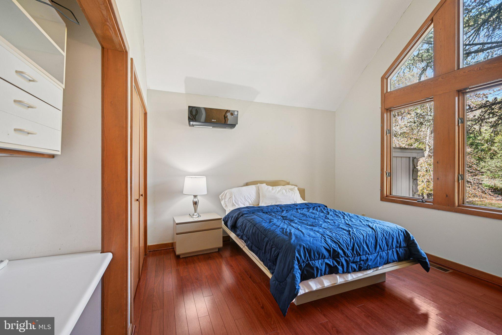 12 N COUNTRY LAKES DRIVE