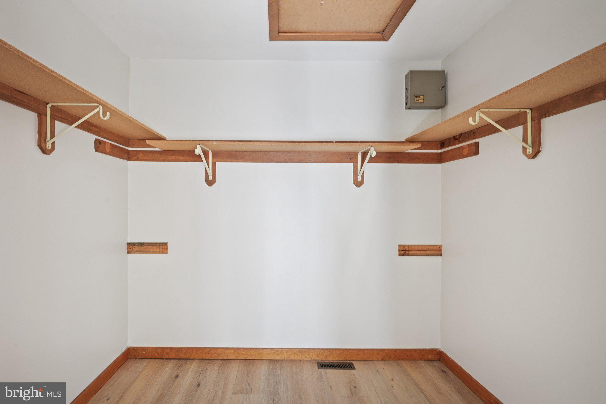 12 N COUNTRY LAKES DRIVE