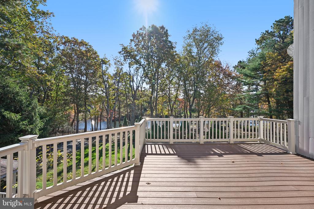 12 N COUNTRY LAKES DRIVE