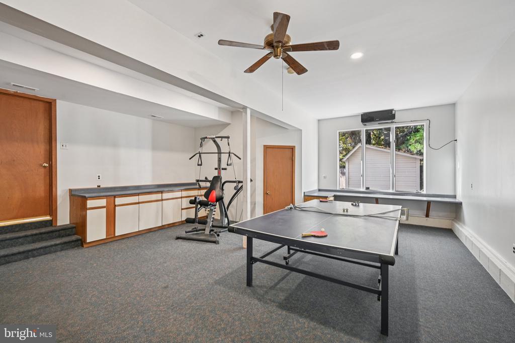 12 N COUNTRY LAKES DRIVE