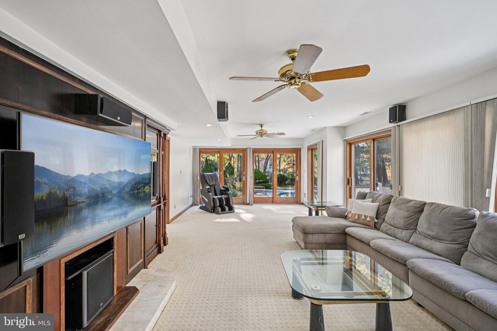12 N COUNTRY LAKES DRIVE