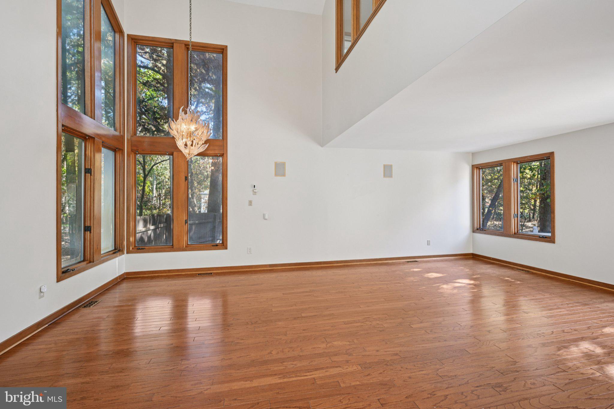 12 N COUNTRY LAKES DRIVE