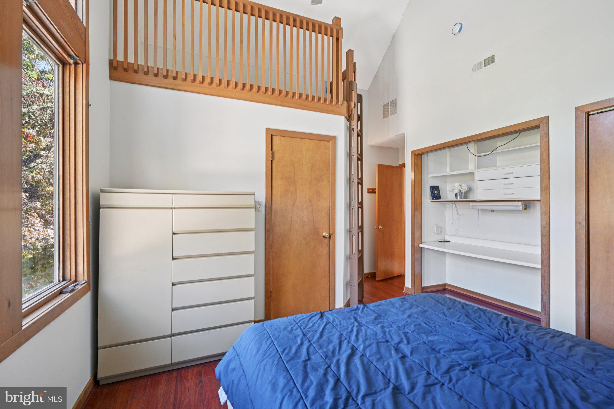 12 N COUNTRY LAKES DRIVE