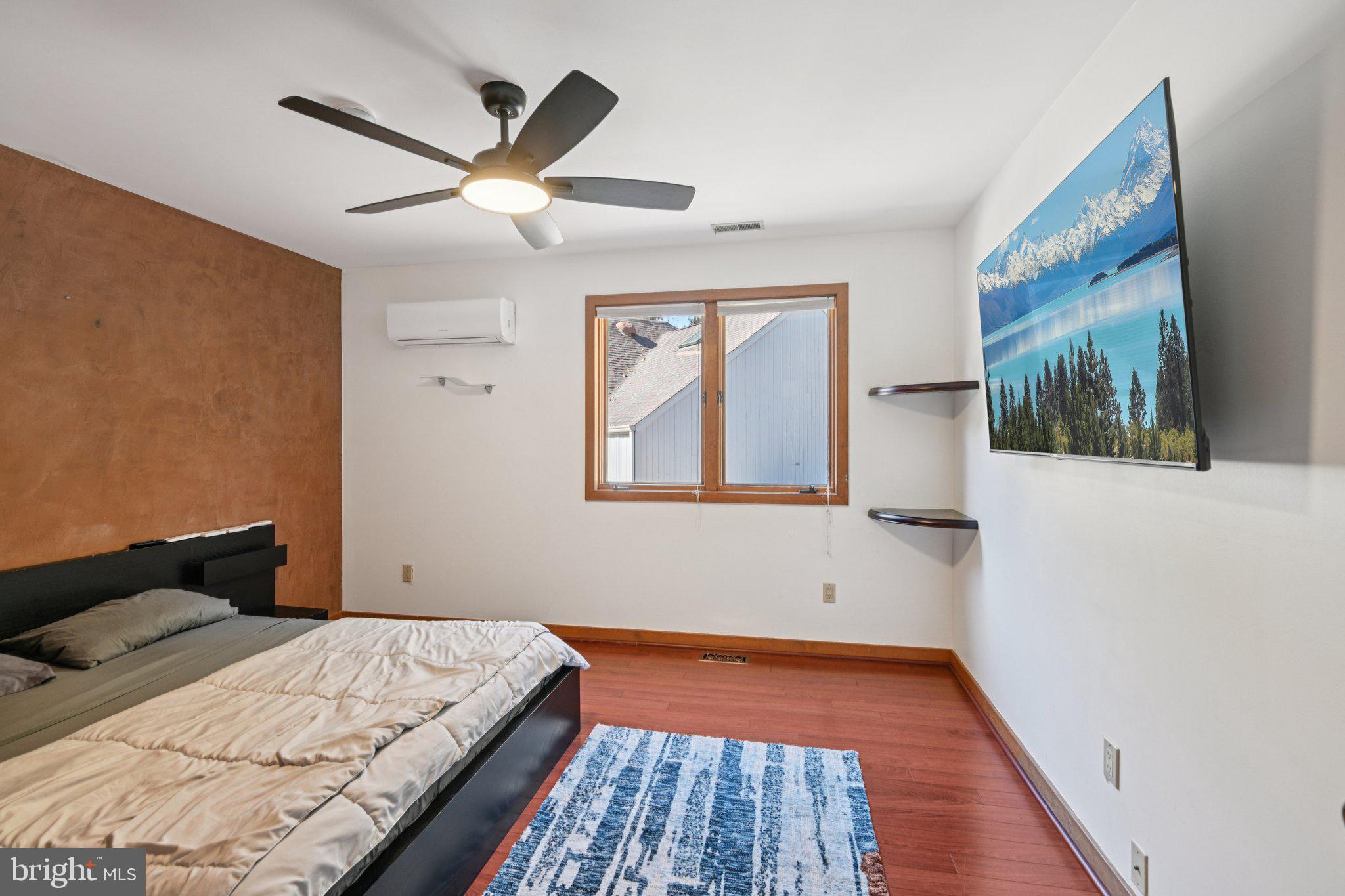 12 N COUNTRY LAKES DRIVE