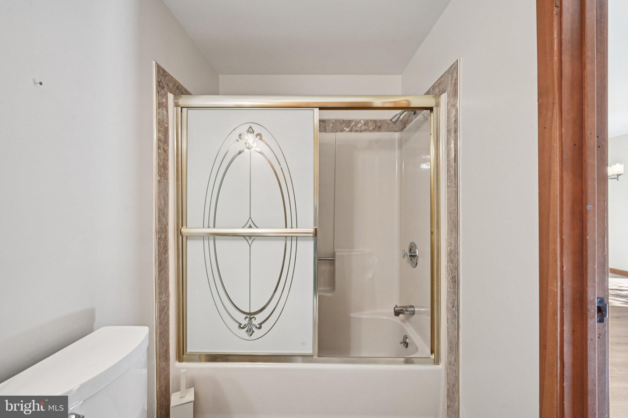 12 N COUNTRY LAKES DRIVE