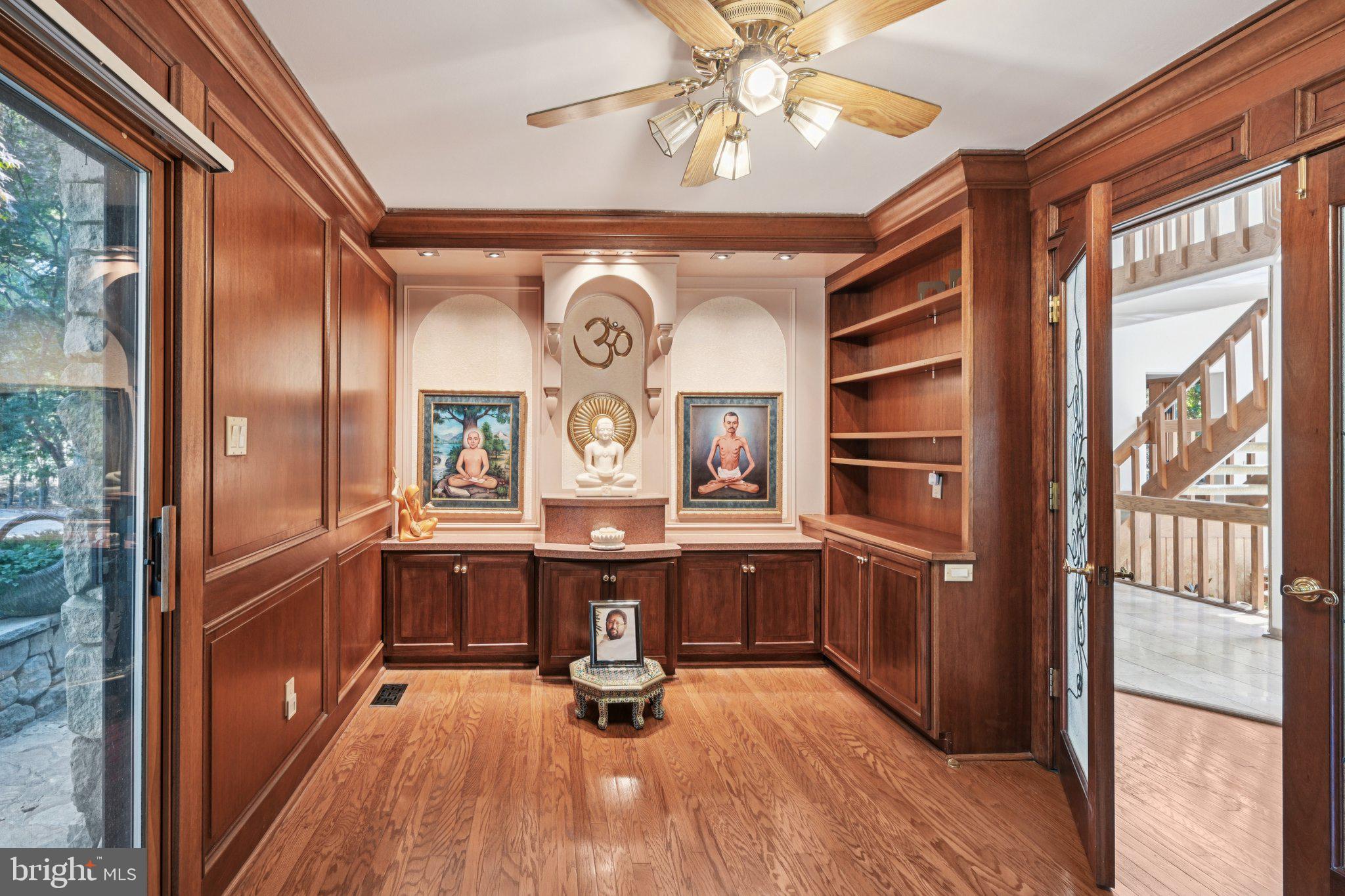 12 N COUNTRY LAKES DRIVE