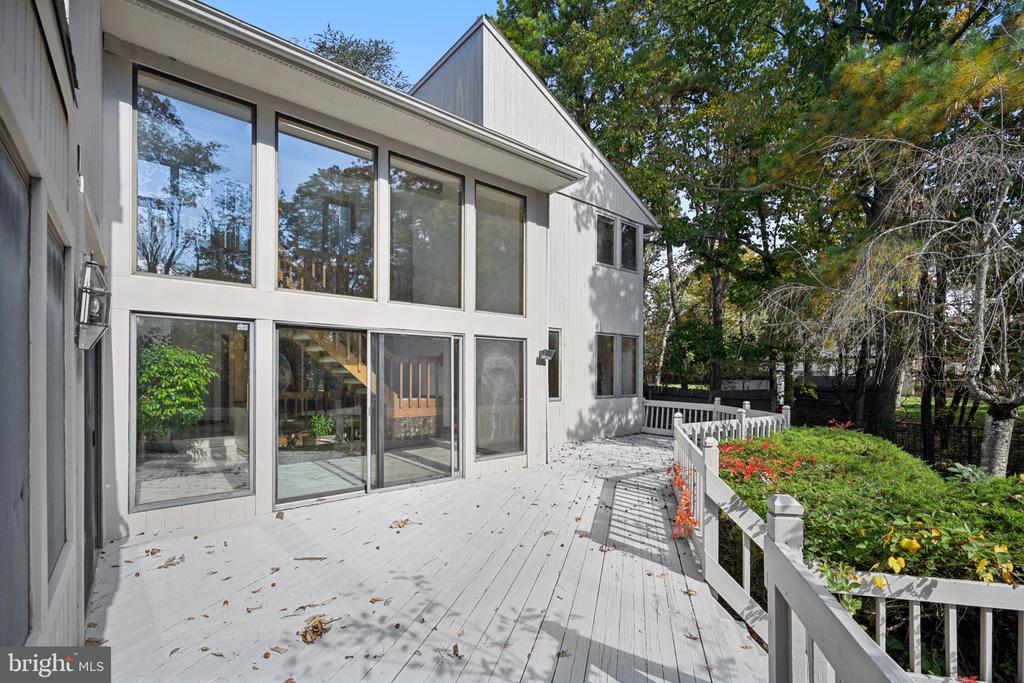 12 N COUNTRY LAKES DRIVE