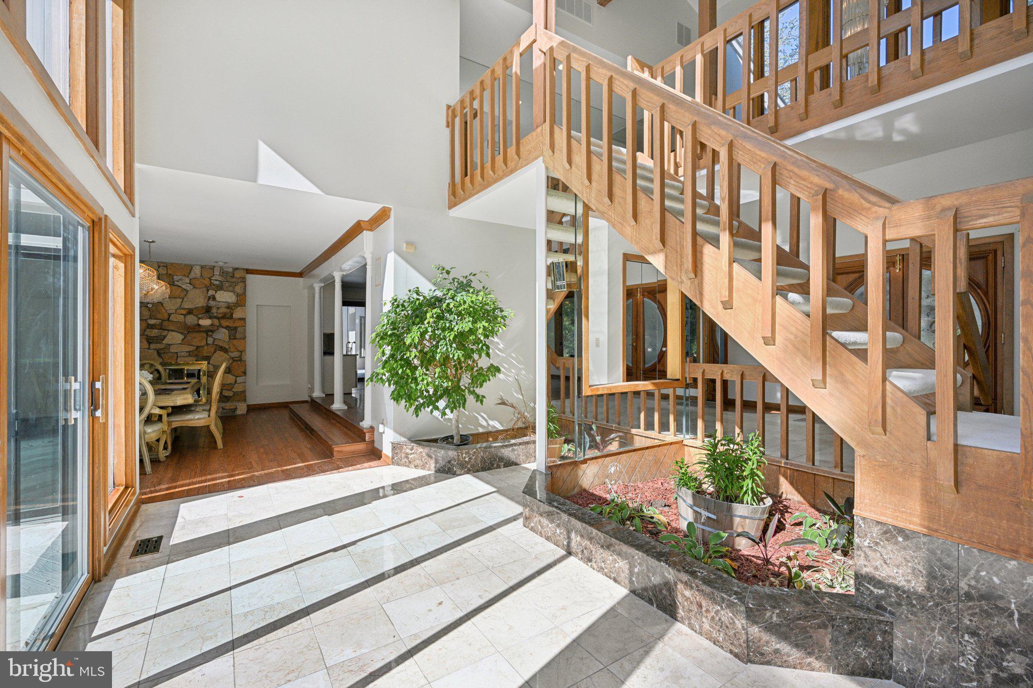 12 N COUNTRY LAKES DRIVE