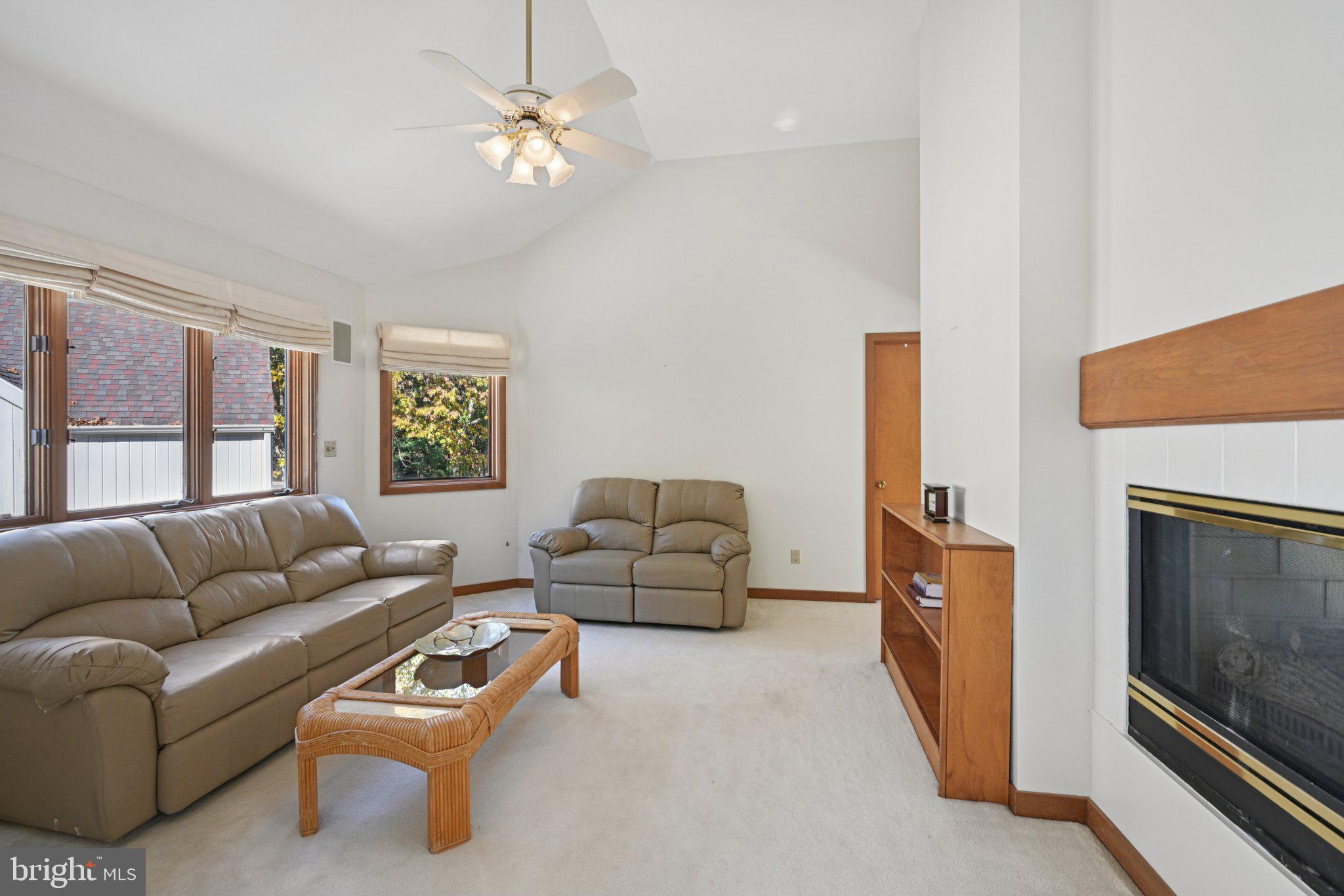 12 N COUNTRY LAKES DRIVE