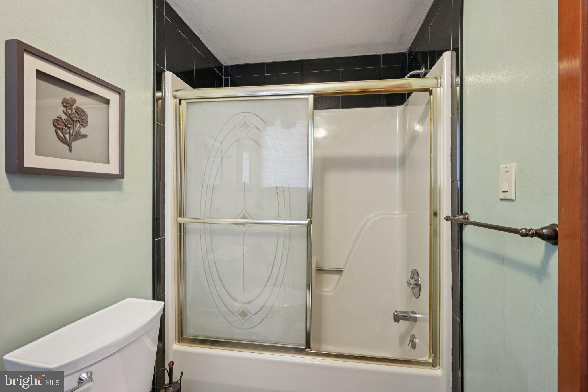 12 N COUNTRY LAKES DRIVE