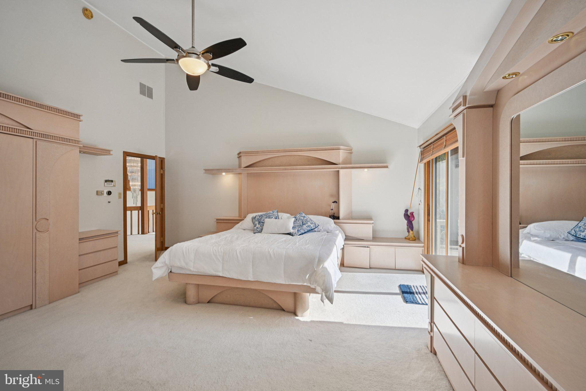 12 N COUNTRY LAKES DRIVE