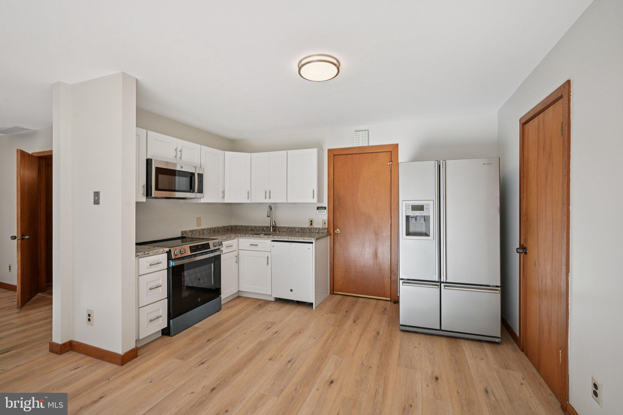 12 N COUNTRY LAKES DRIVE