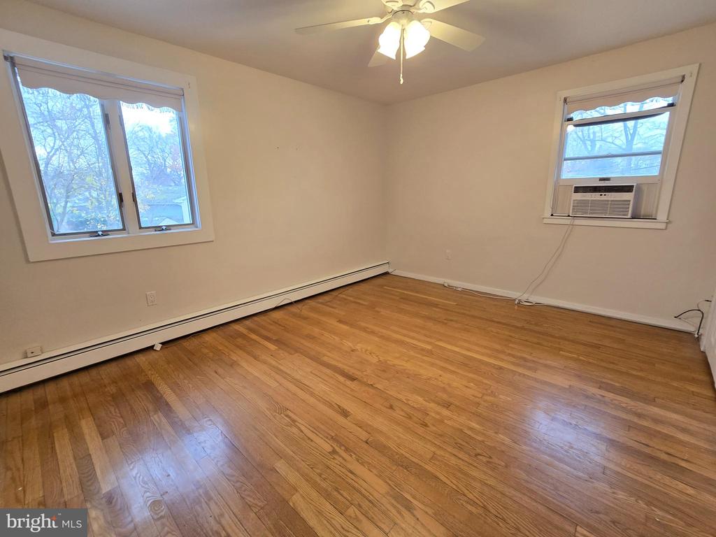 120 E CENTER AVENUE