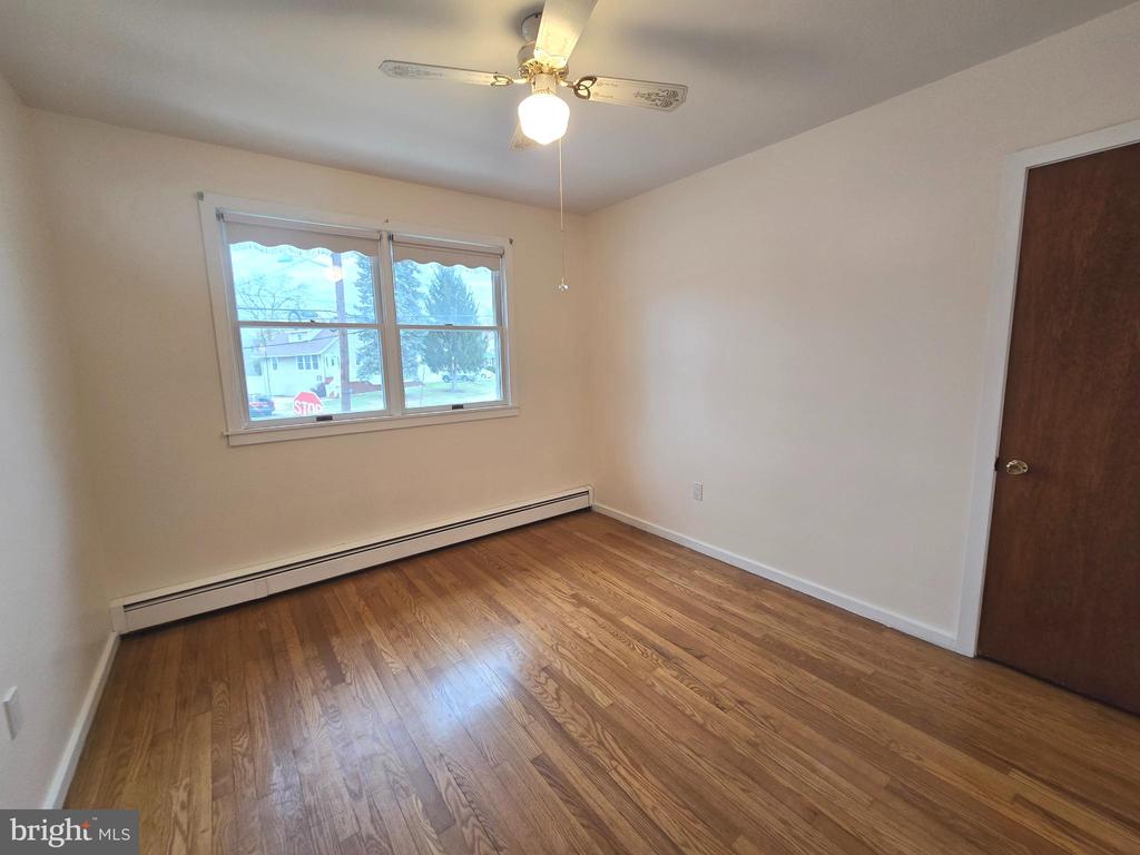 120 E CENTER AVENUE