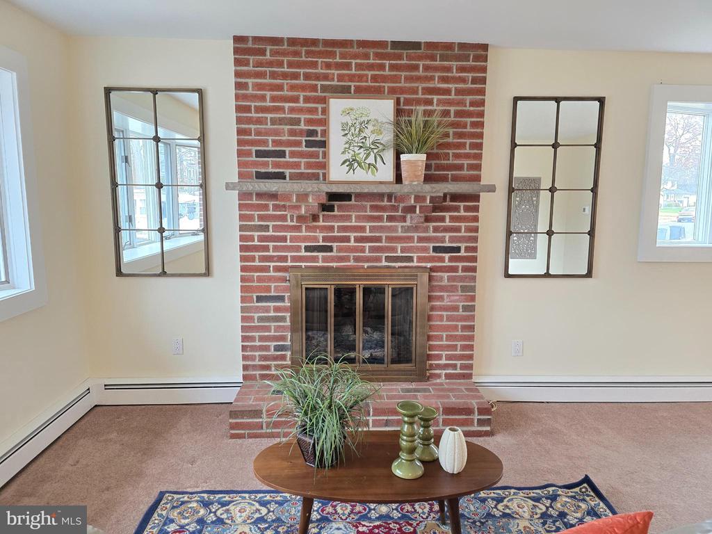 120 E CENTER AVENUE