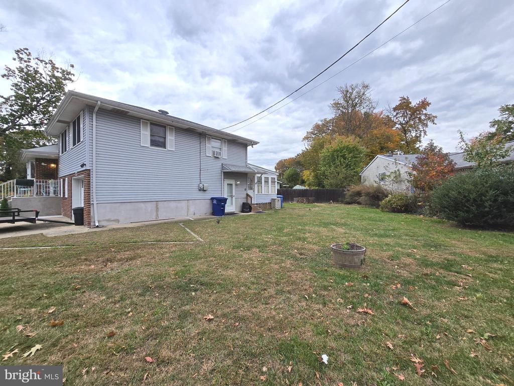 120 E CENTER AVENUE