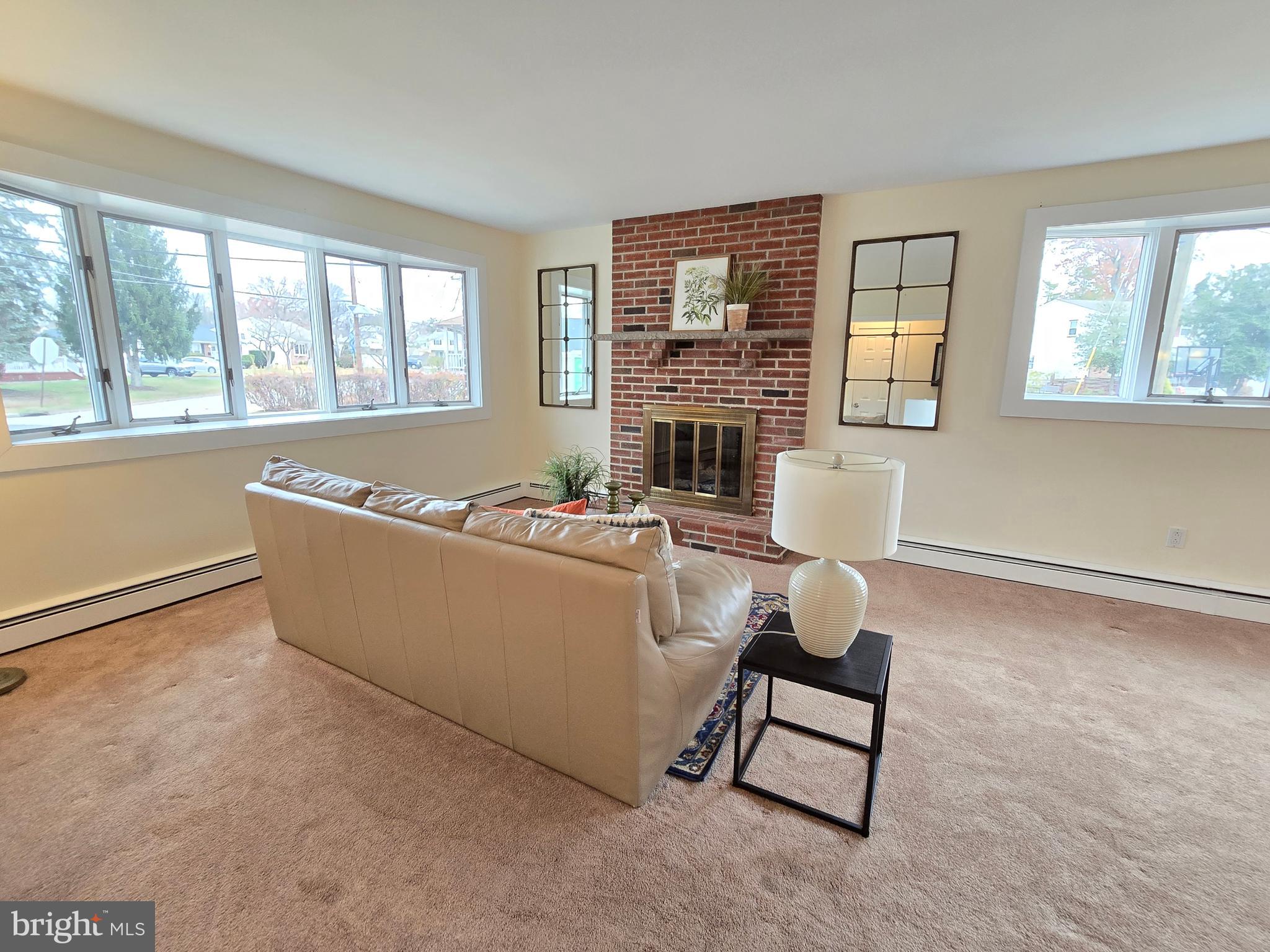 120 E CENTER AVENUE