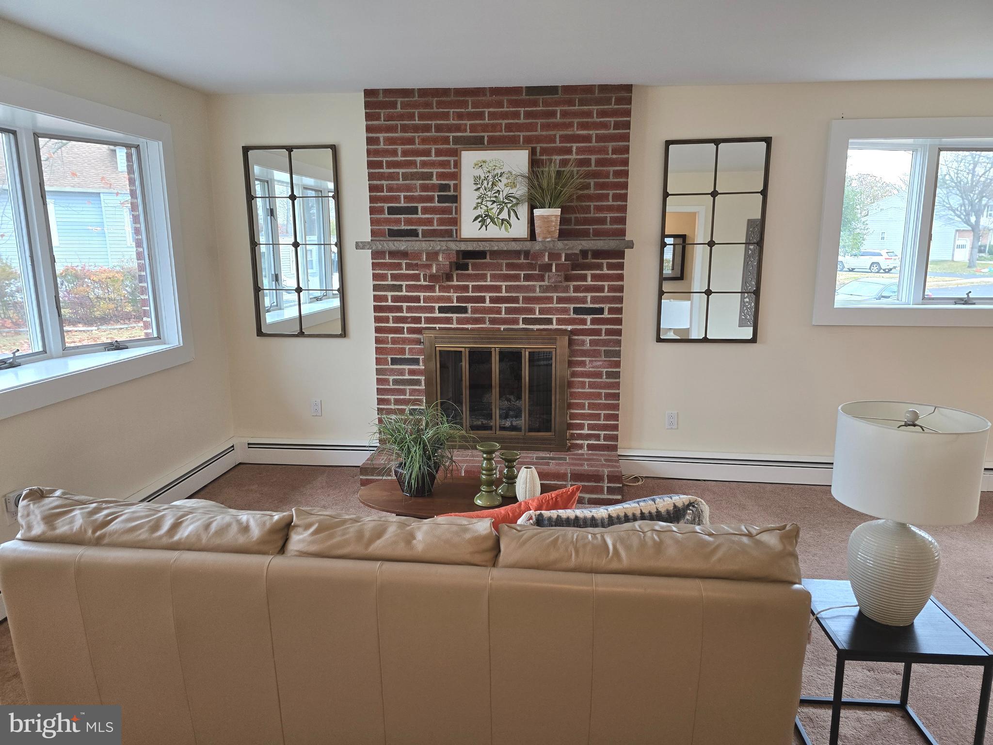 120 E CENTER AVENUE