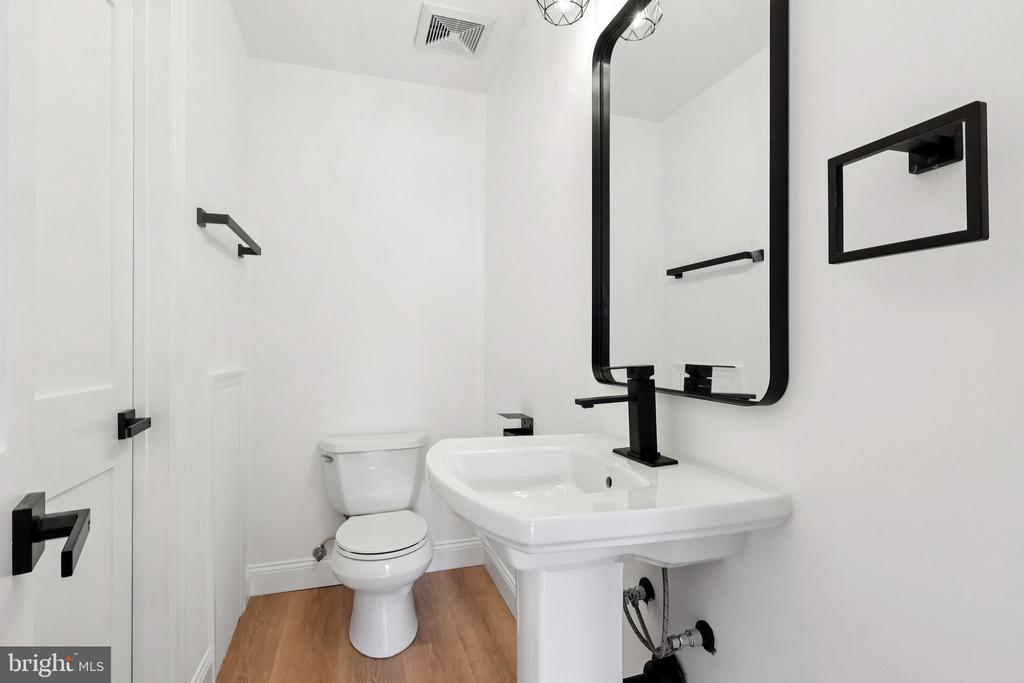 7 SUMAC COURT