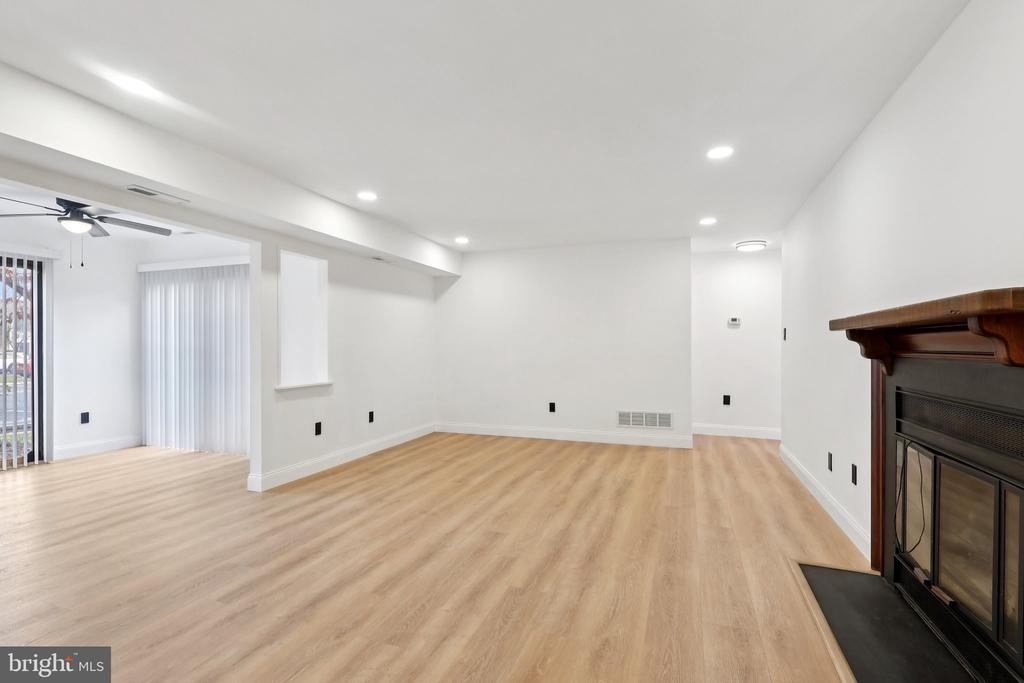7 SUMAC COURT
