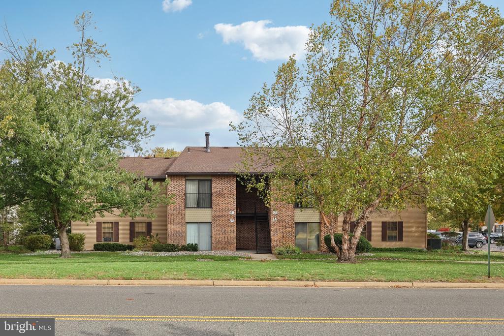 7 SUMAC COURT