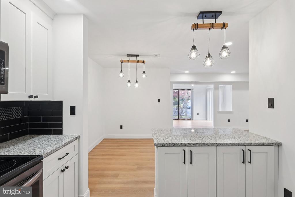 7 SUMAC COURT