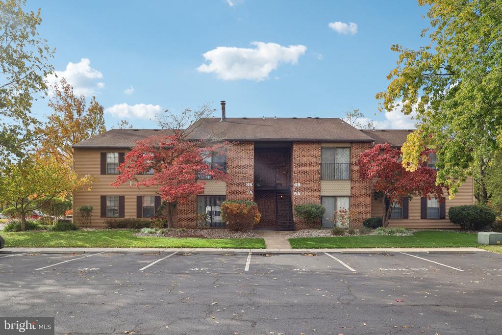 7 SUMAC COURT