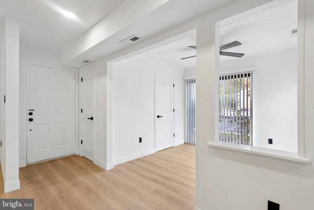 7 SUMAC COURT