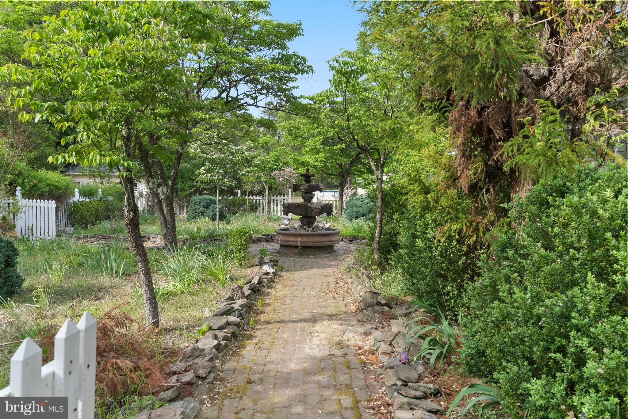 305 HOPEWELL ROAD