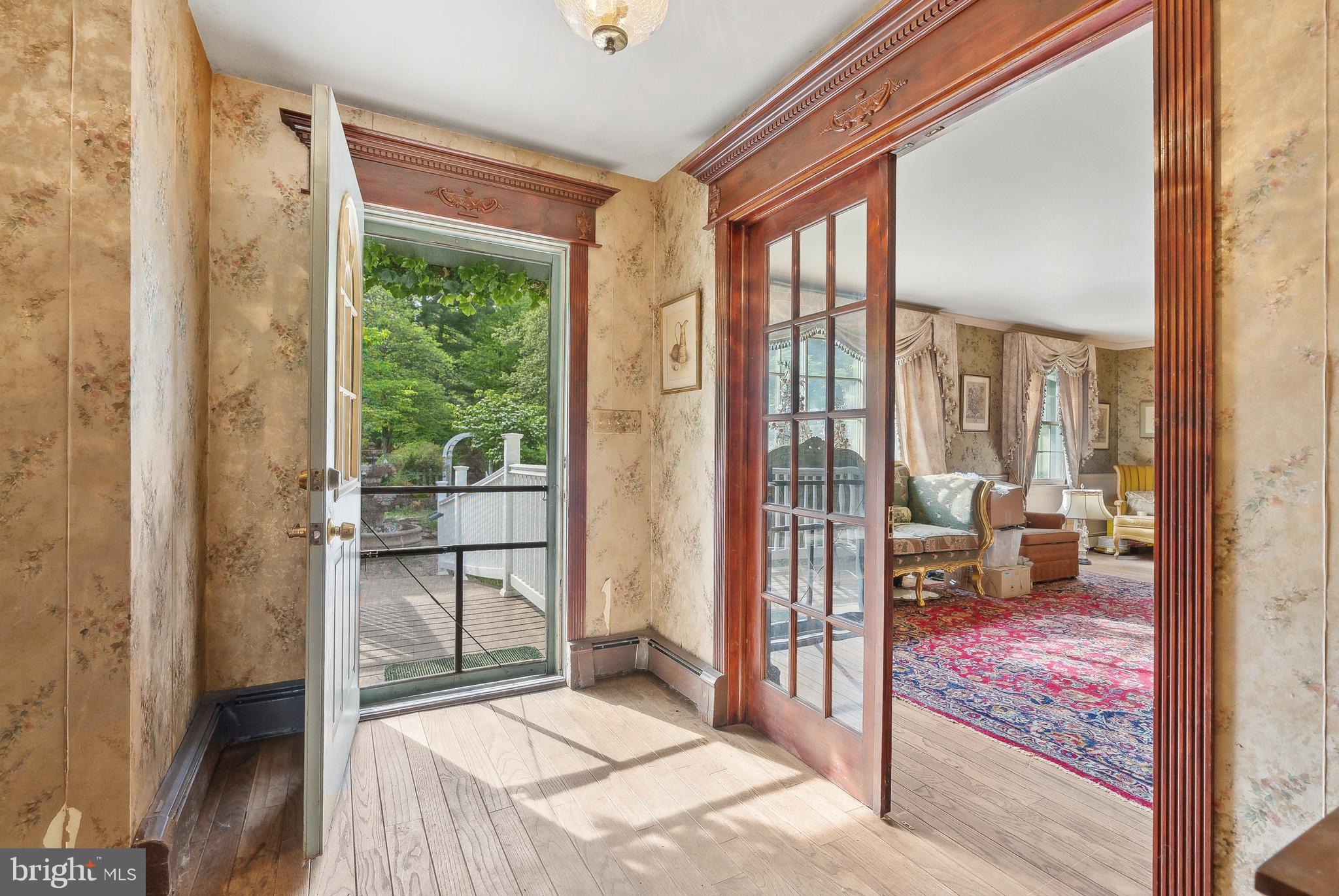 305 HOPEWELL ROAD