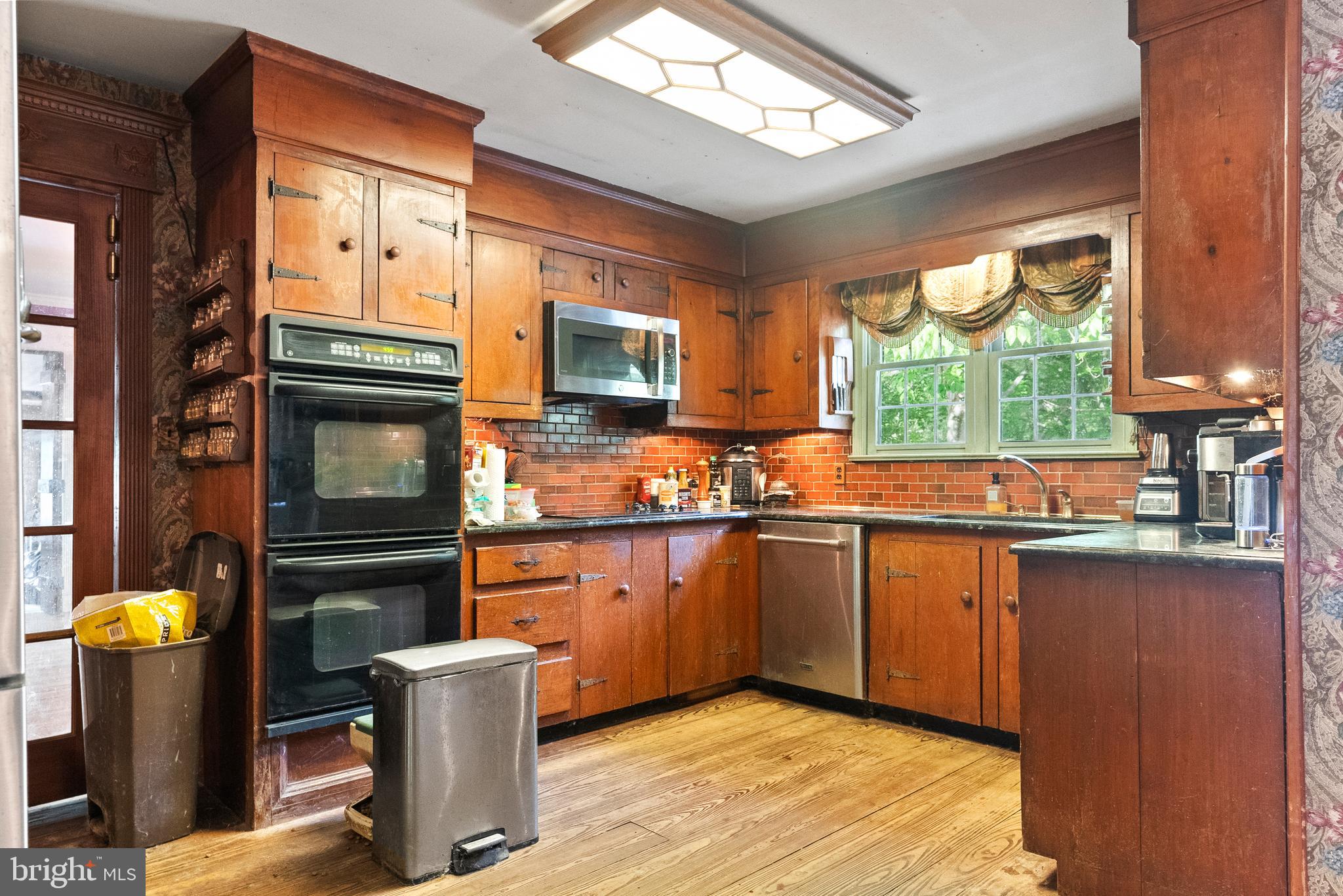 305 HOPEWELL ROAD
