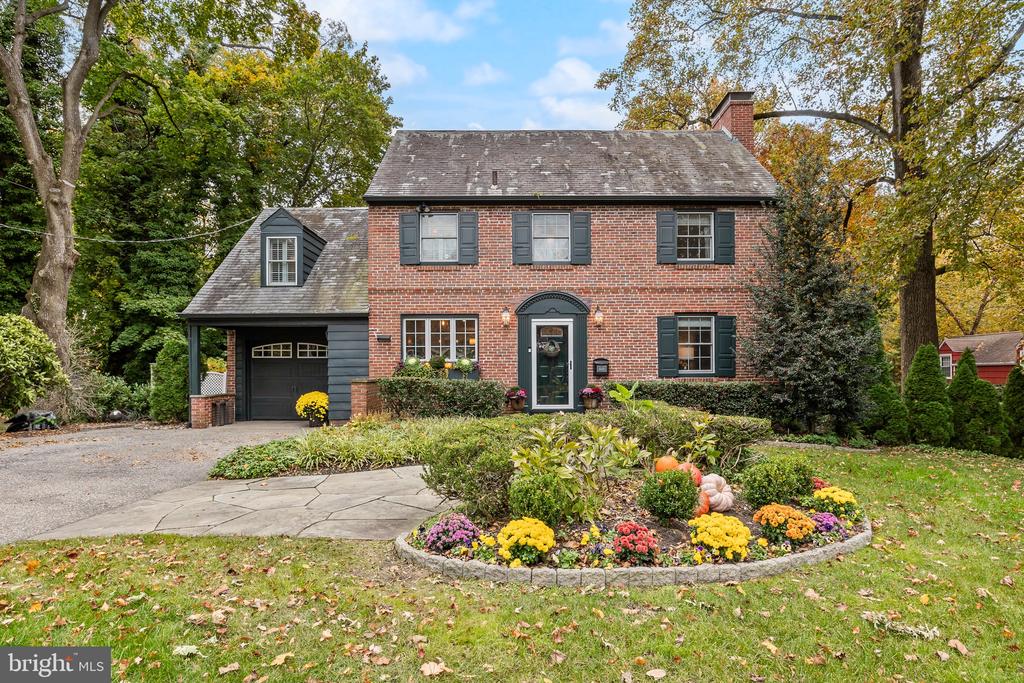 600 STRATFORD DRIVE