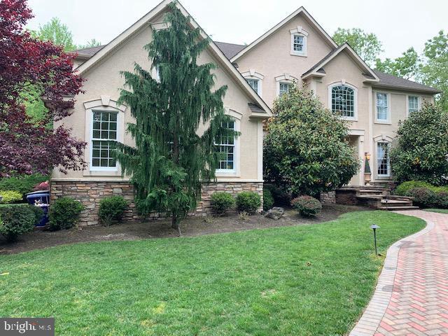 12 PENDLETON COURT