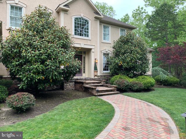 12 PENDLETON COURT