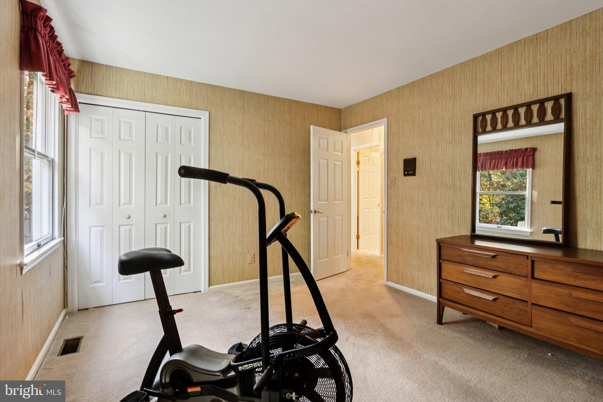 122 DEERFIELD AVENUE