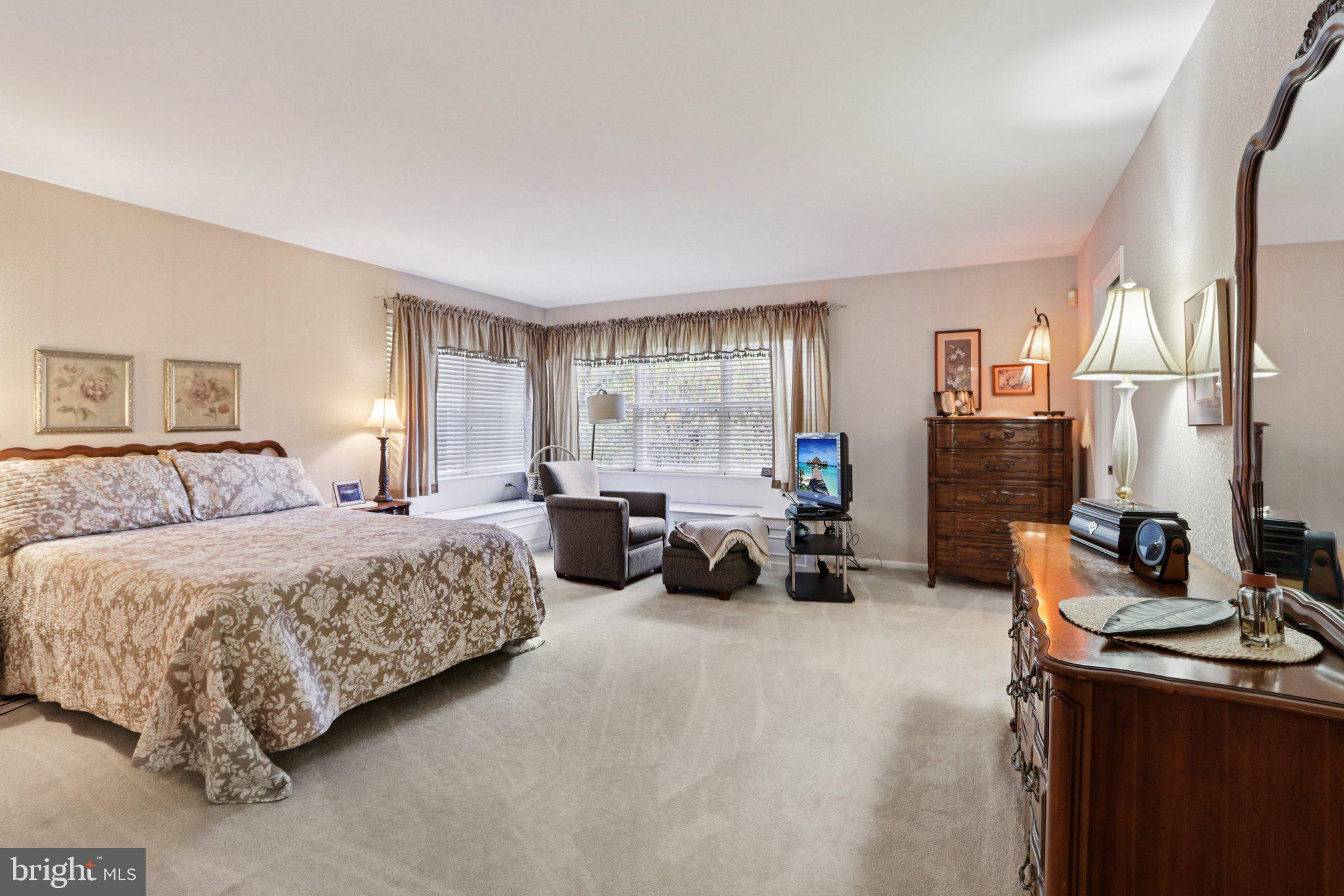 122 DEERFIELD AVENUE