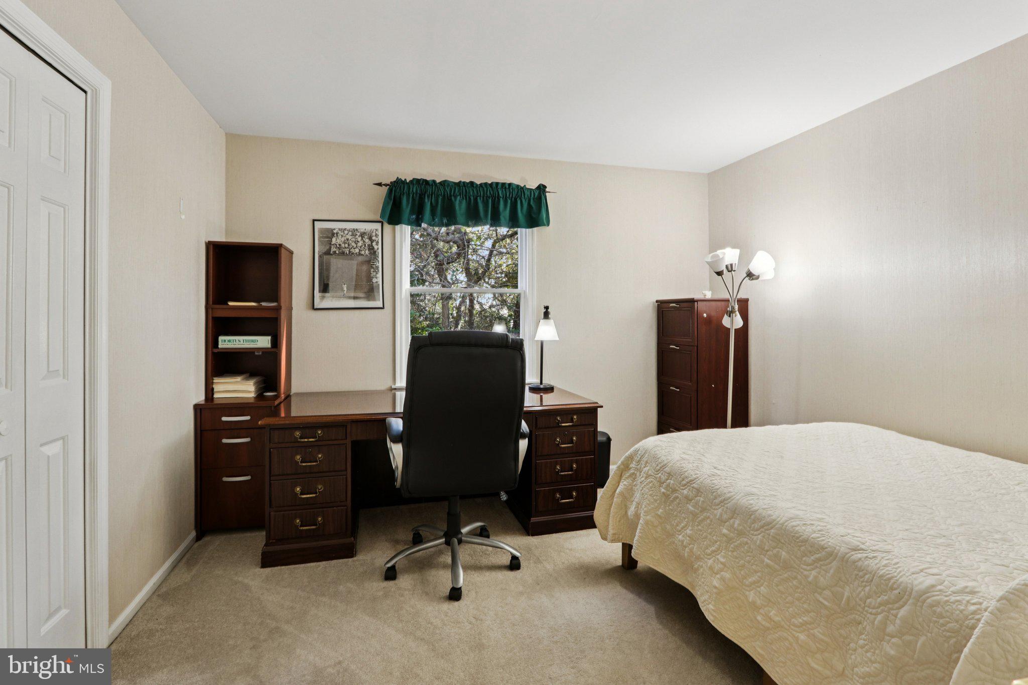 122 DEERFIELD AVENUE