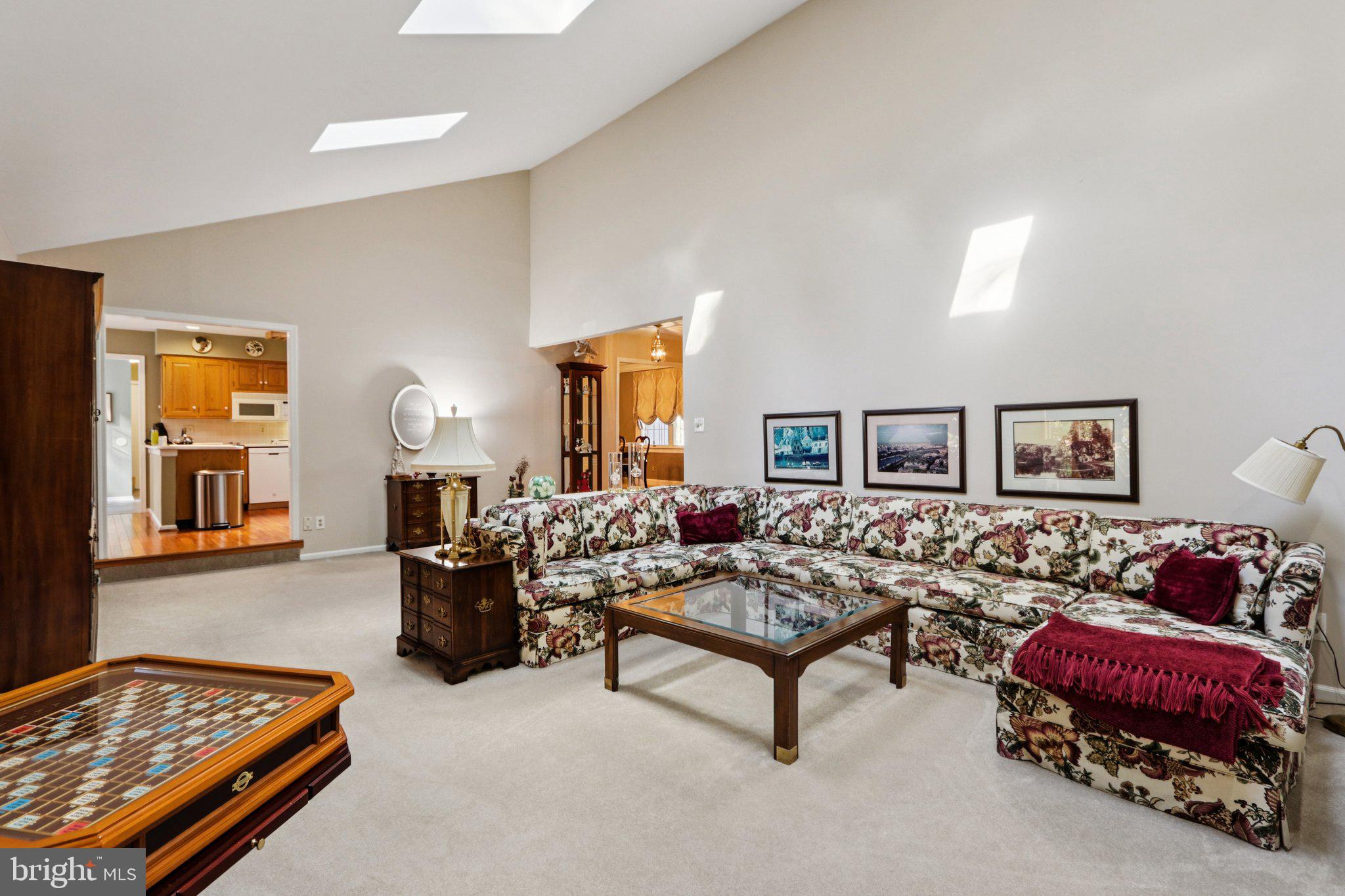 122 DEERFIELD AVENUE