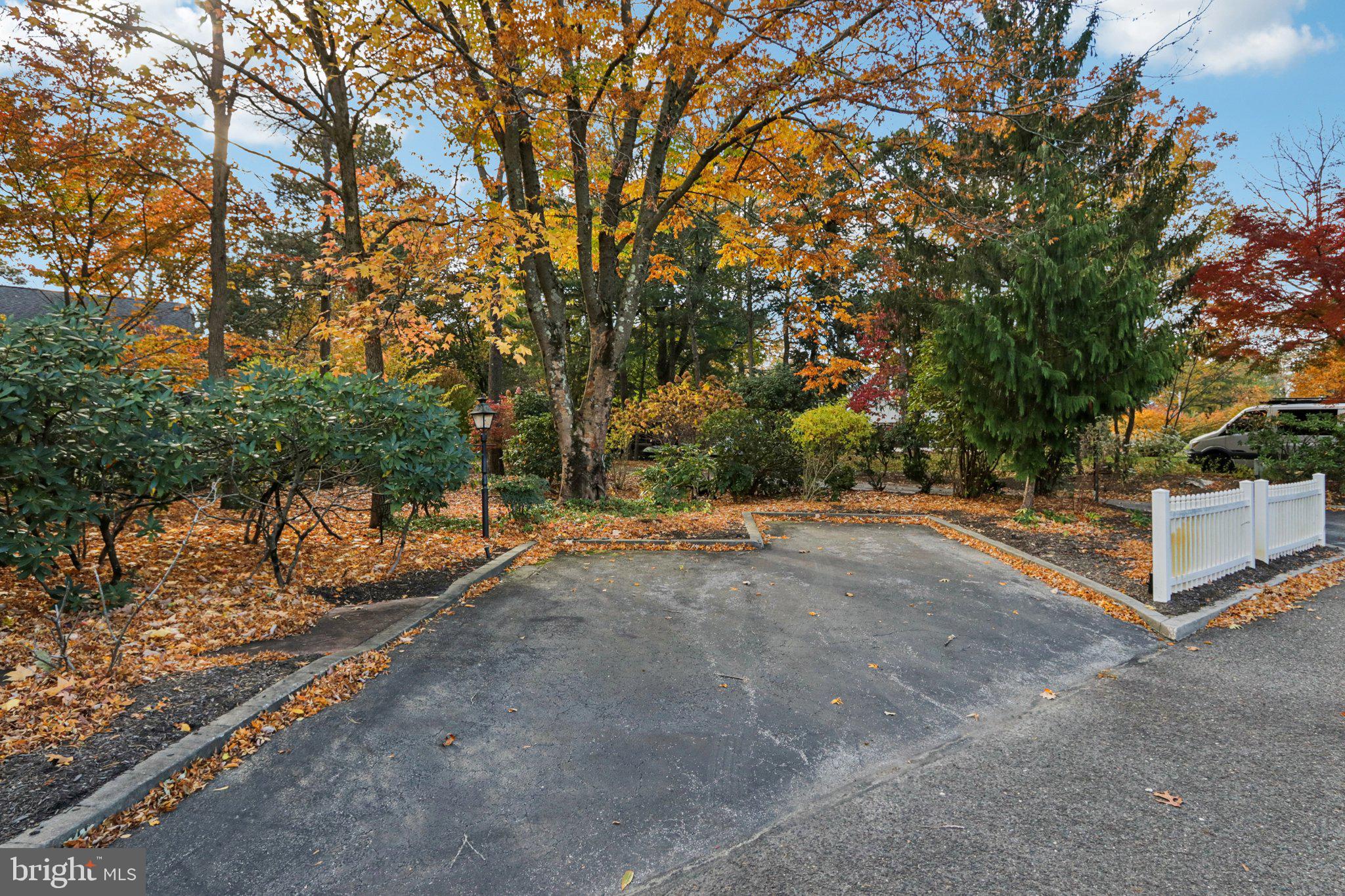 122 DEERFIELD AVENUE