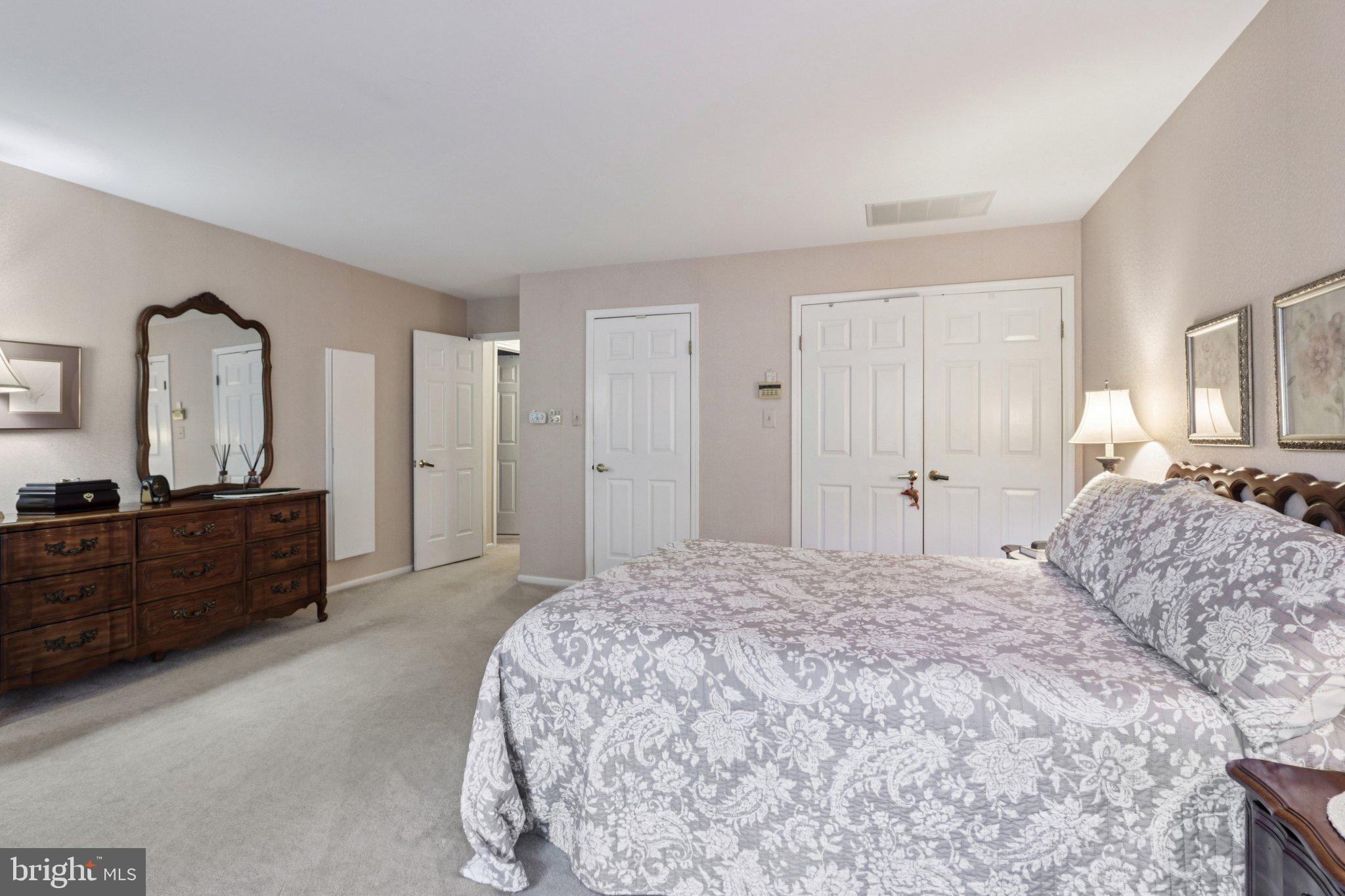 122 DEERFIELD AVENUE