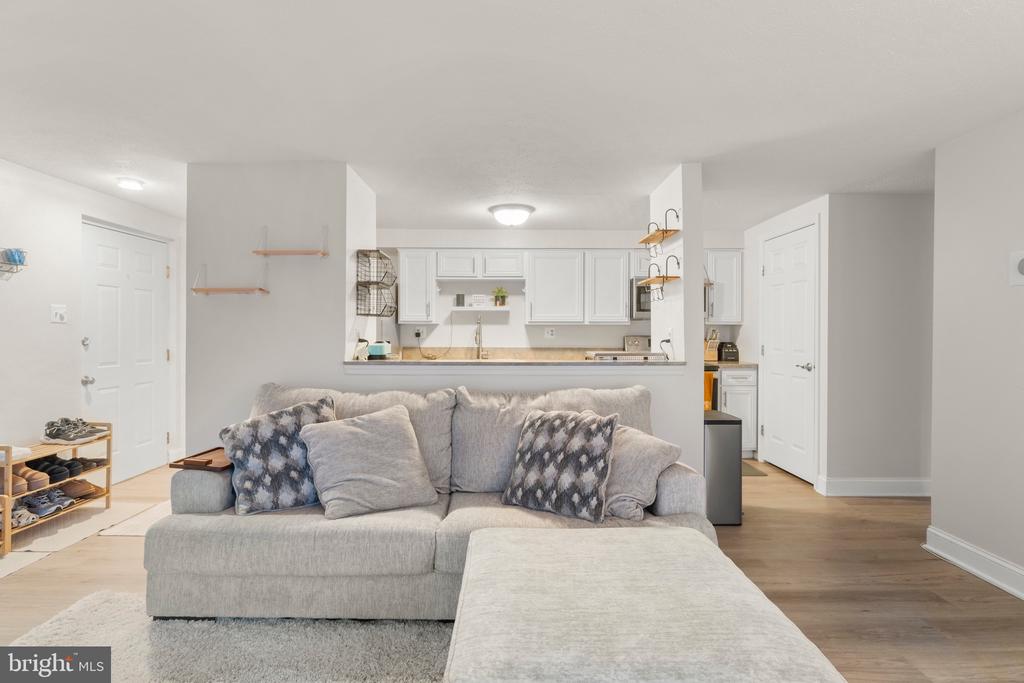 20 SEQUOIA COURT