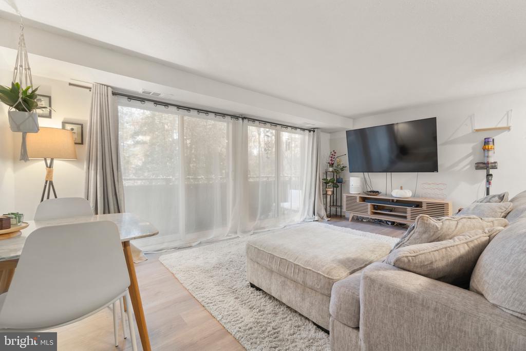 20 SEQUOIA COURT