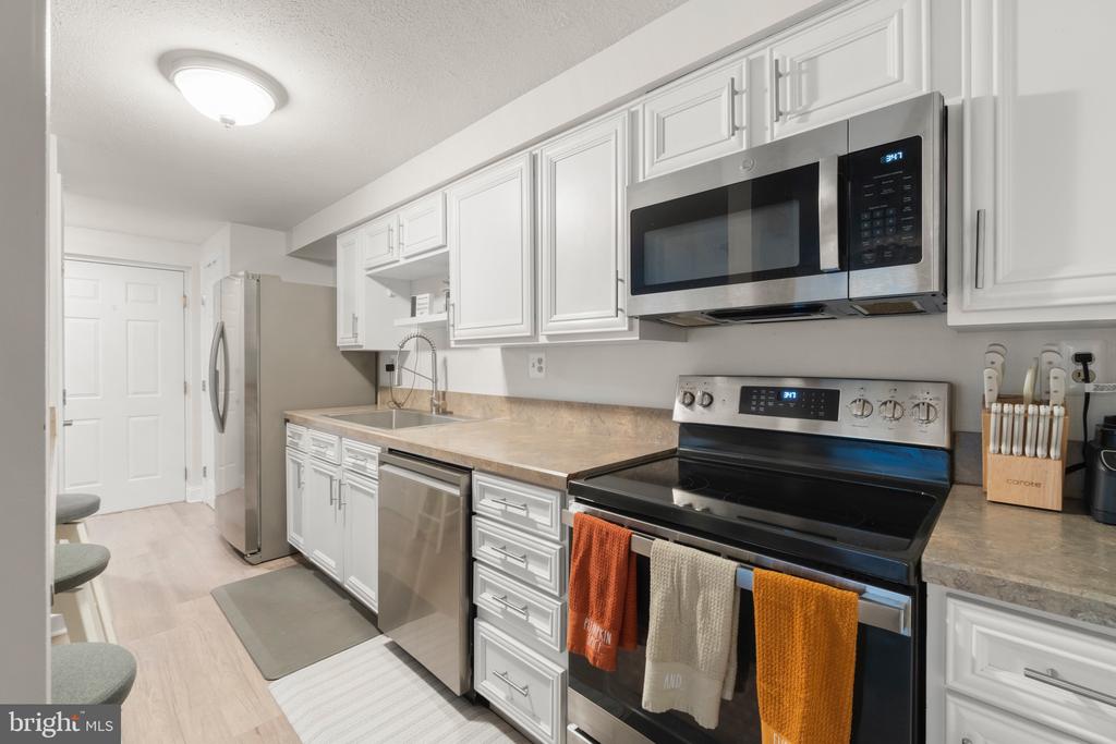 20 SEQUOIA COURT