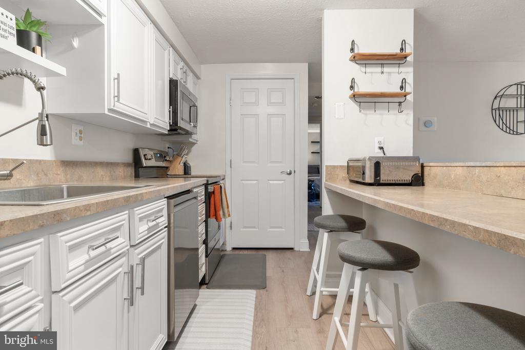20 SEQUOIA COURT