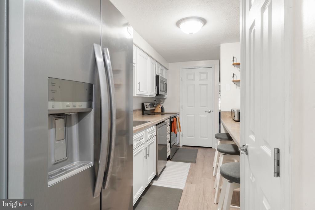 20 SEQUOIA COURT