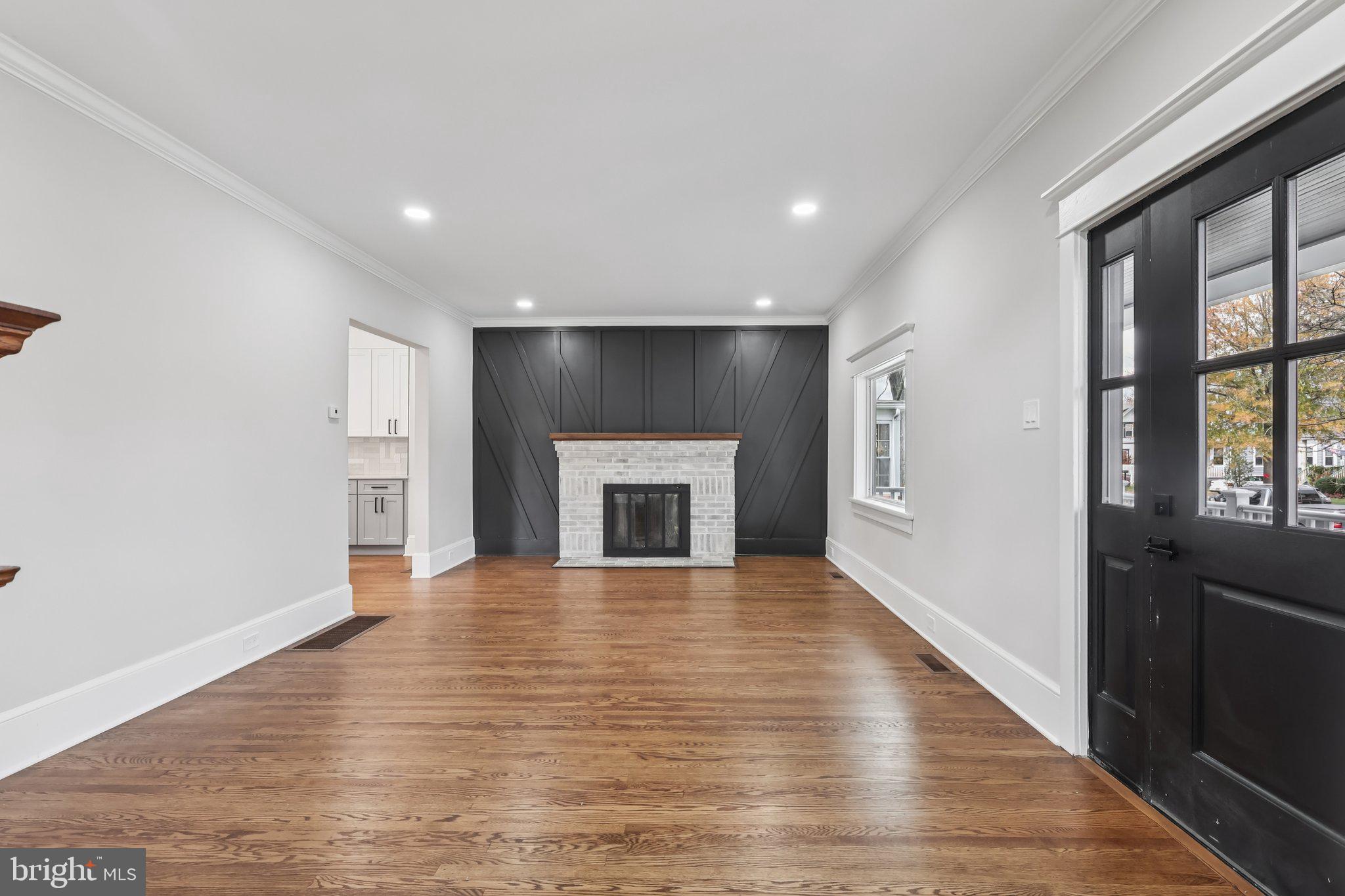 717 WASHINGTON AVENUE