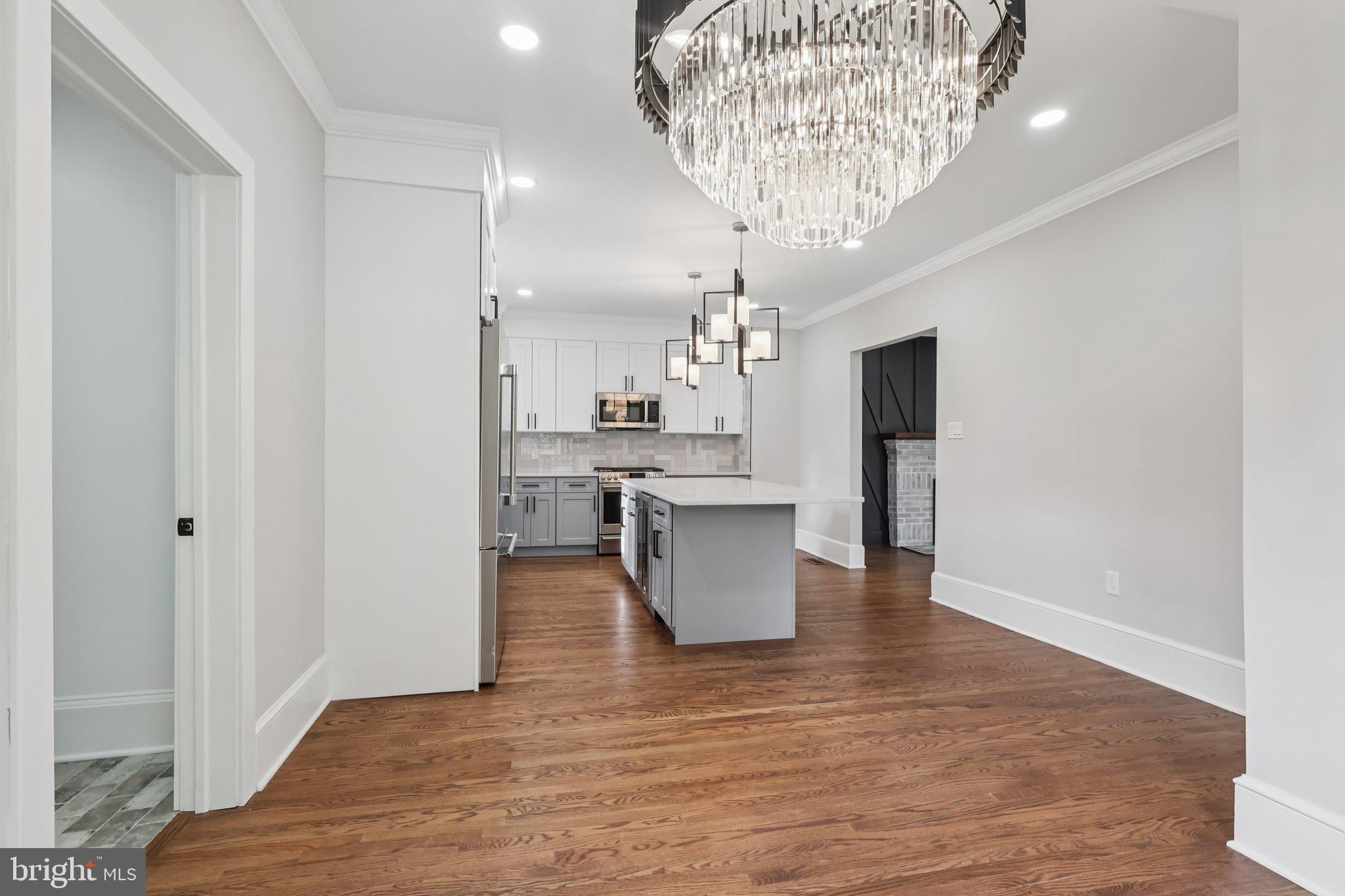 717 WASHINGTON AVENUE