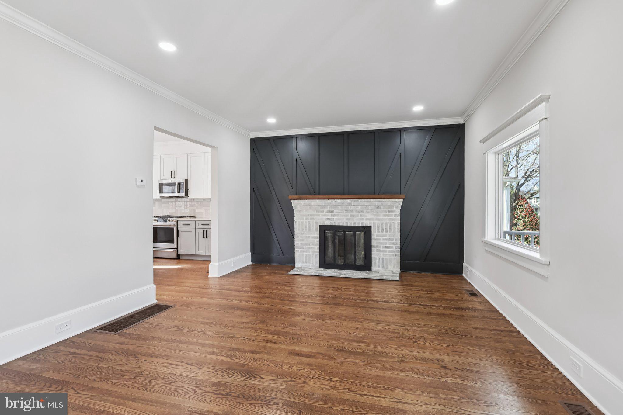 717 WASHINGTON AVENUE